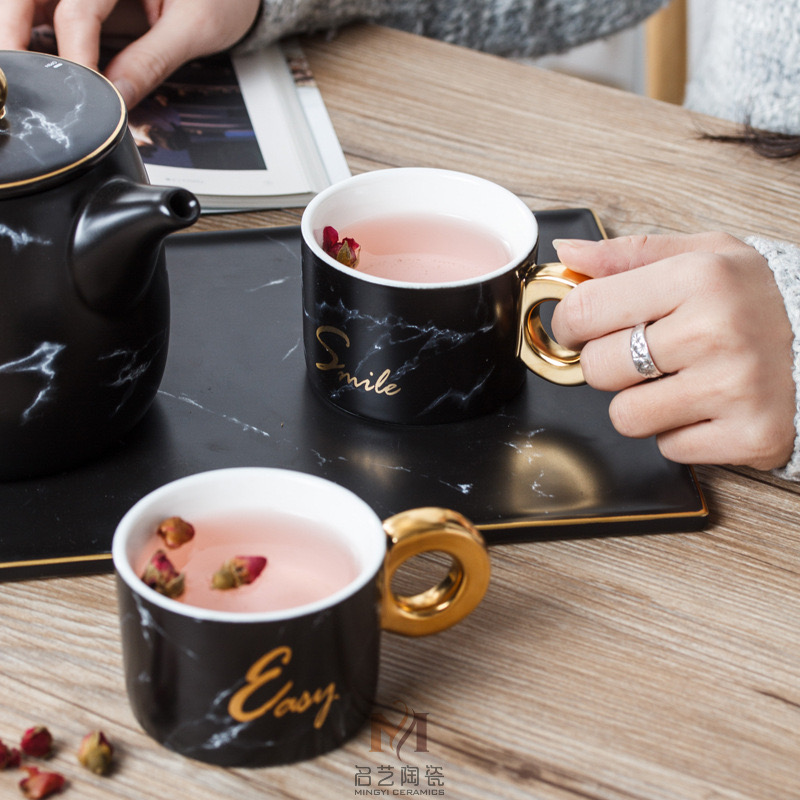 Luxurious Tea Pot with 2 Cup
